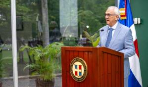 Raúl De Moya Español presenta Conceptualización en arquitectura