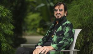Ringo Starr supera todas las adversidades y cumple su cita en México