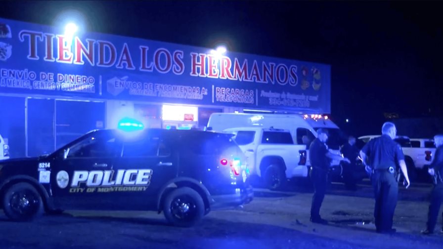 Identifican a los tres asesinados en un robo a una tienda de comestibles latina en Alabama Identifican a los tres asesinados en un robo a una tienda de comestibles latina en Alabama