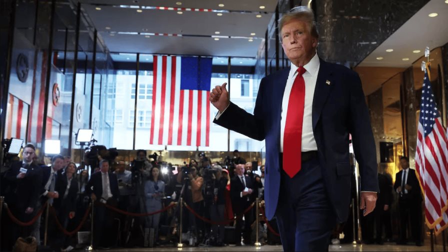 Tras una amarga ruptura, Trump se reconcilia con los donantes multimillonarios