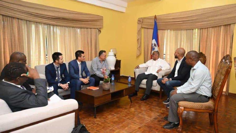 Primer ministro de Haití pide a empresas de telecomunicaciones corregir precariedad de servicios