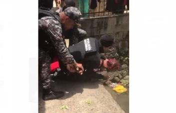 Operativo policial resulta en enfrentamiento entre agentes y comunitarios en Moca