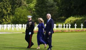 Biden cierra su viaje a Francia visitando un cementerio militar estadounidense