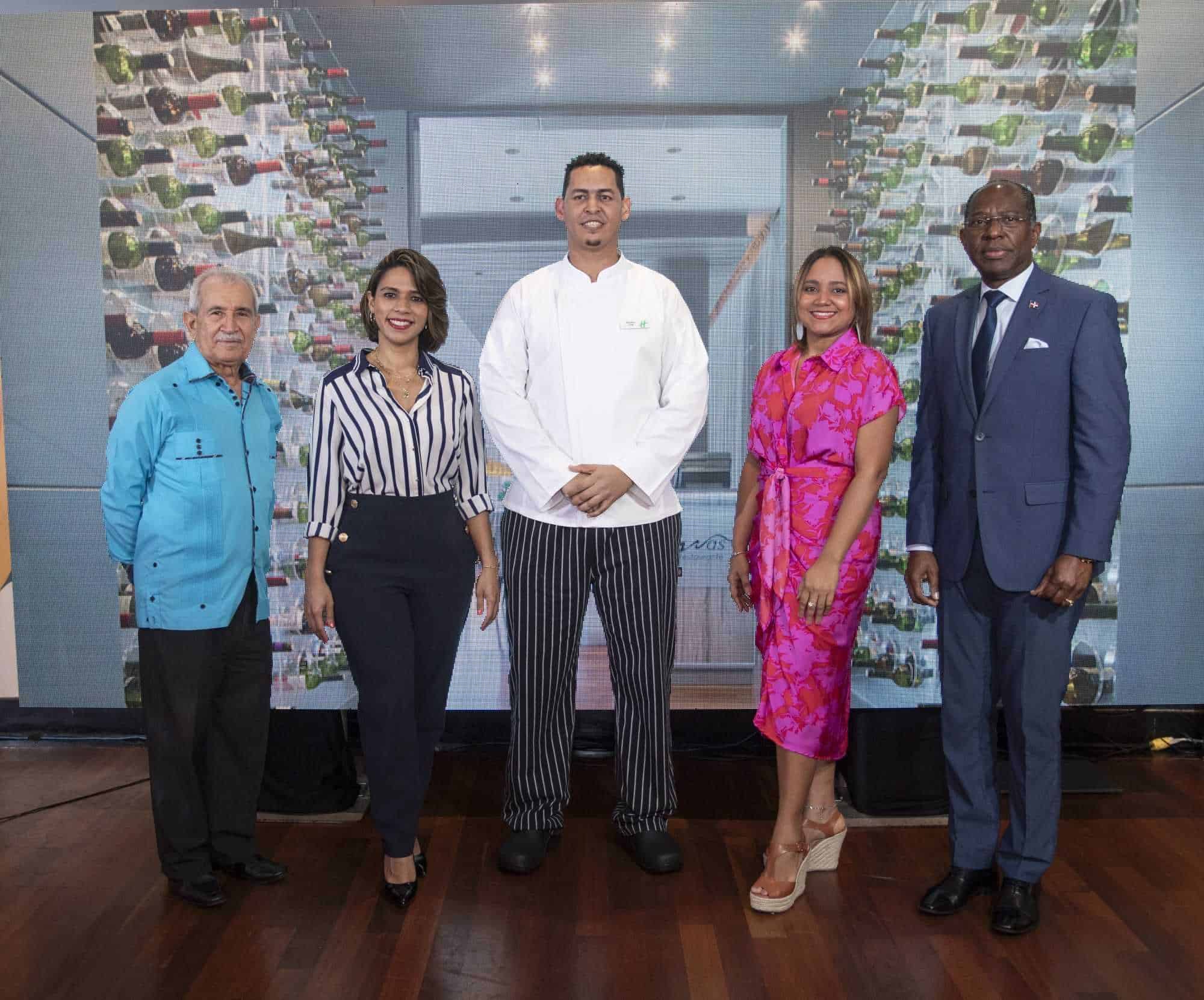 Bolívar Troncoso, Aylin Herasme, Mariano Jiménez, Ana Romero y Carlos Peguero.