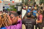 Besada LGBT contra la discriminación termina en golpes en Venezuela Besada LGBT contra la discriminación termina en golpes en Venezuela