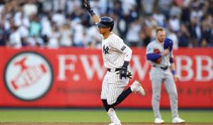Teoscar la volvió a sacar en Yankees Stadium, pero los Mulos evitaron la barrida