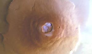 Descubren escarcha en unos volcanes de Marte donde se creía imposible que hubiera hielo