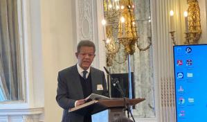Leonel Fern&aacute;ndez aborda la seguridad energ&eacute;tica en el Caribe en conferencia en Londres