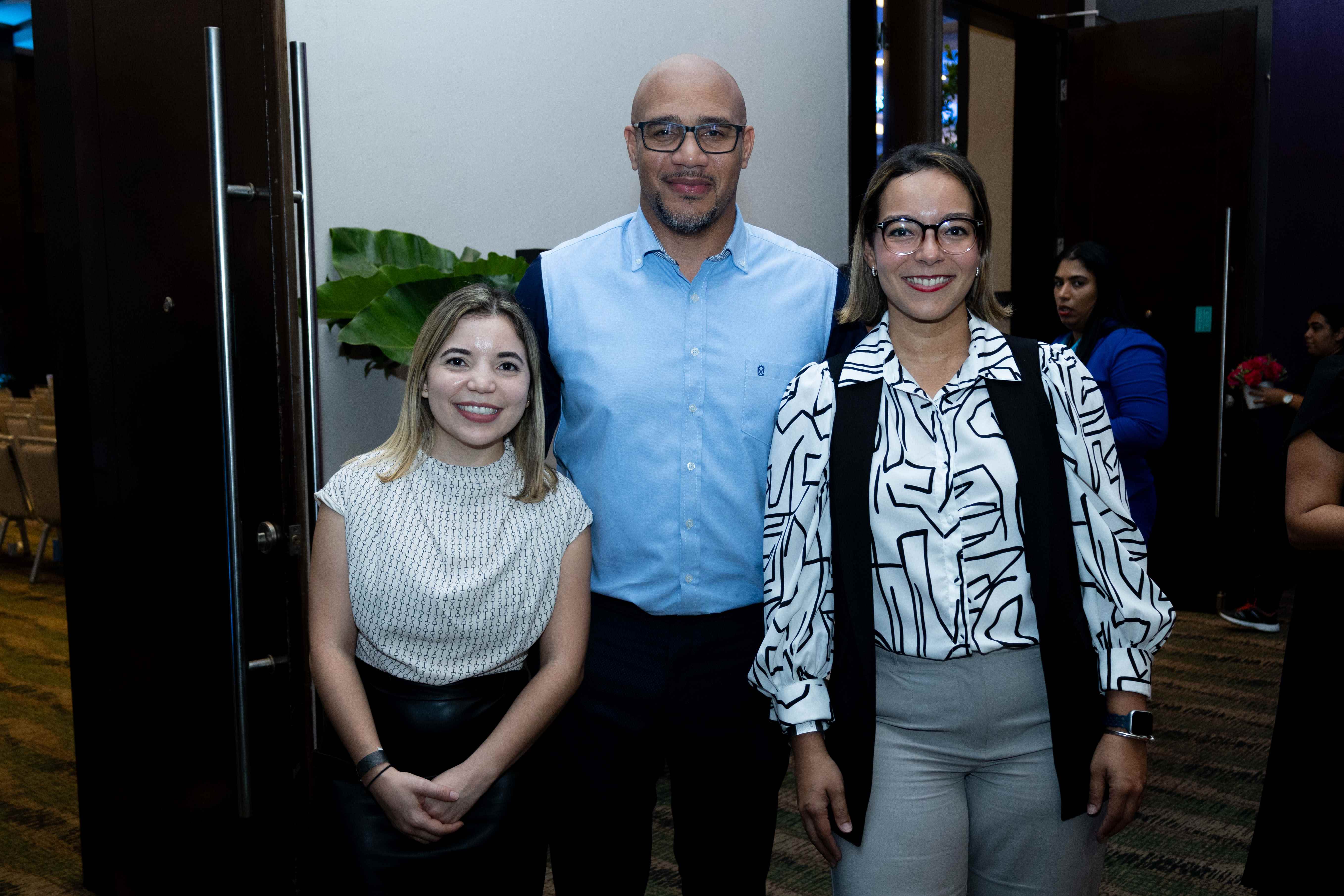Rosely andeli, Aldo Moreno y Mariel Pelletier.