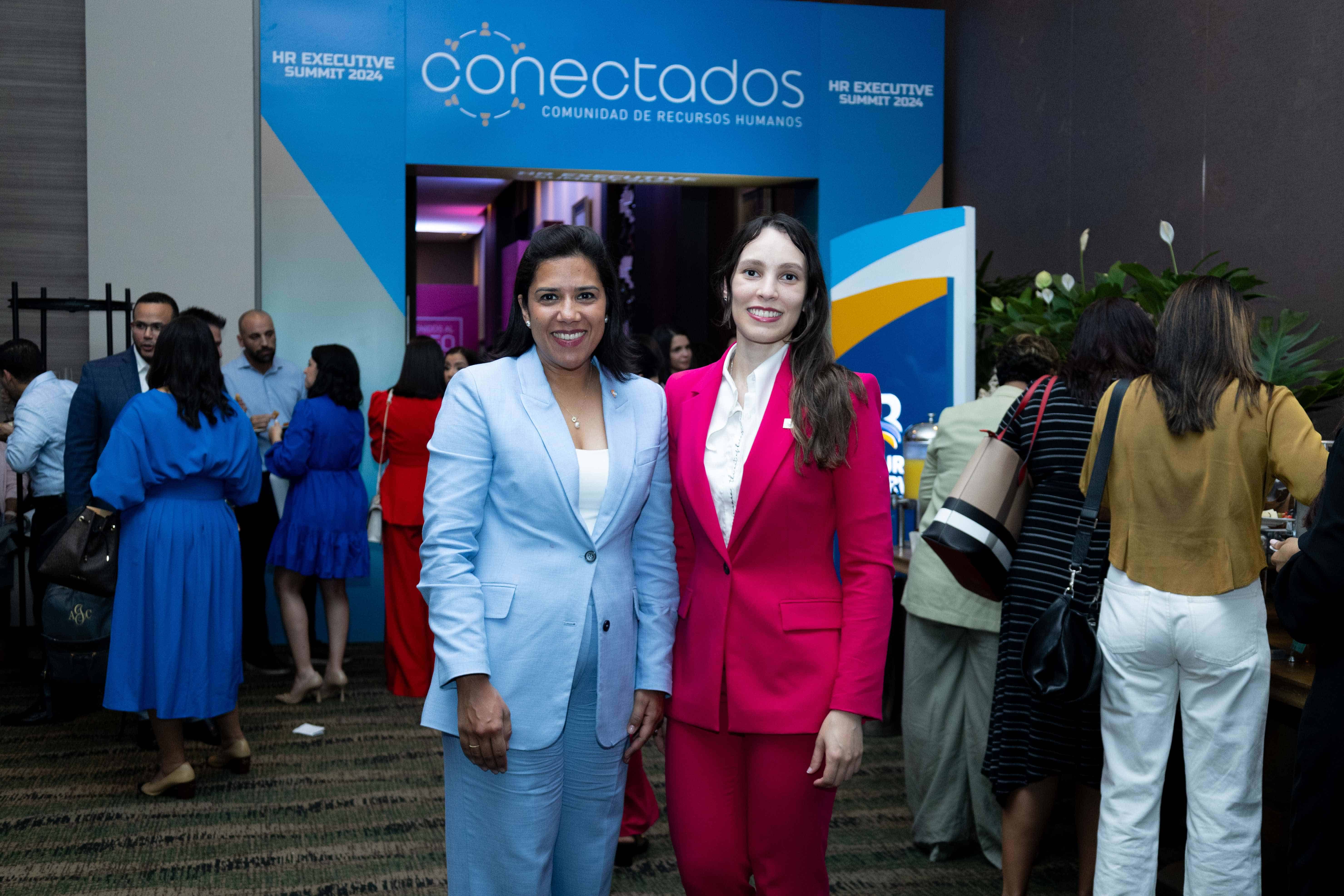 Olga Pla y Carmen Valera.