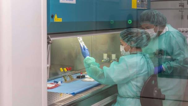Comité de expertos respalda la aprobación un nuevo medicamento contra el alzhéimer en EEUU