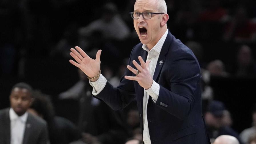 Dan Hurley rechaza la oferta de los Lakers y se quedará en UConn