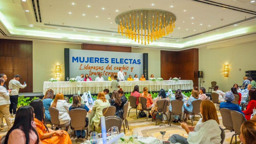 El PRM aumenta en un 40 % mujeres en el Congreso Nacional