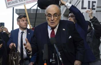 Un juez decidirá si Rudy Giuliani continúa bajo protección de la ley de quiebras