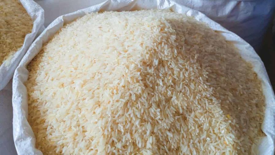 Los precios del arroz al por mayor suben hasta un 26.64 % en un año