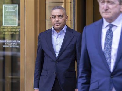 Exsenador de EE. UU. intentó intimidar a dominicano José Uribe