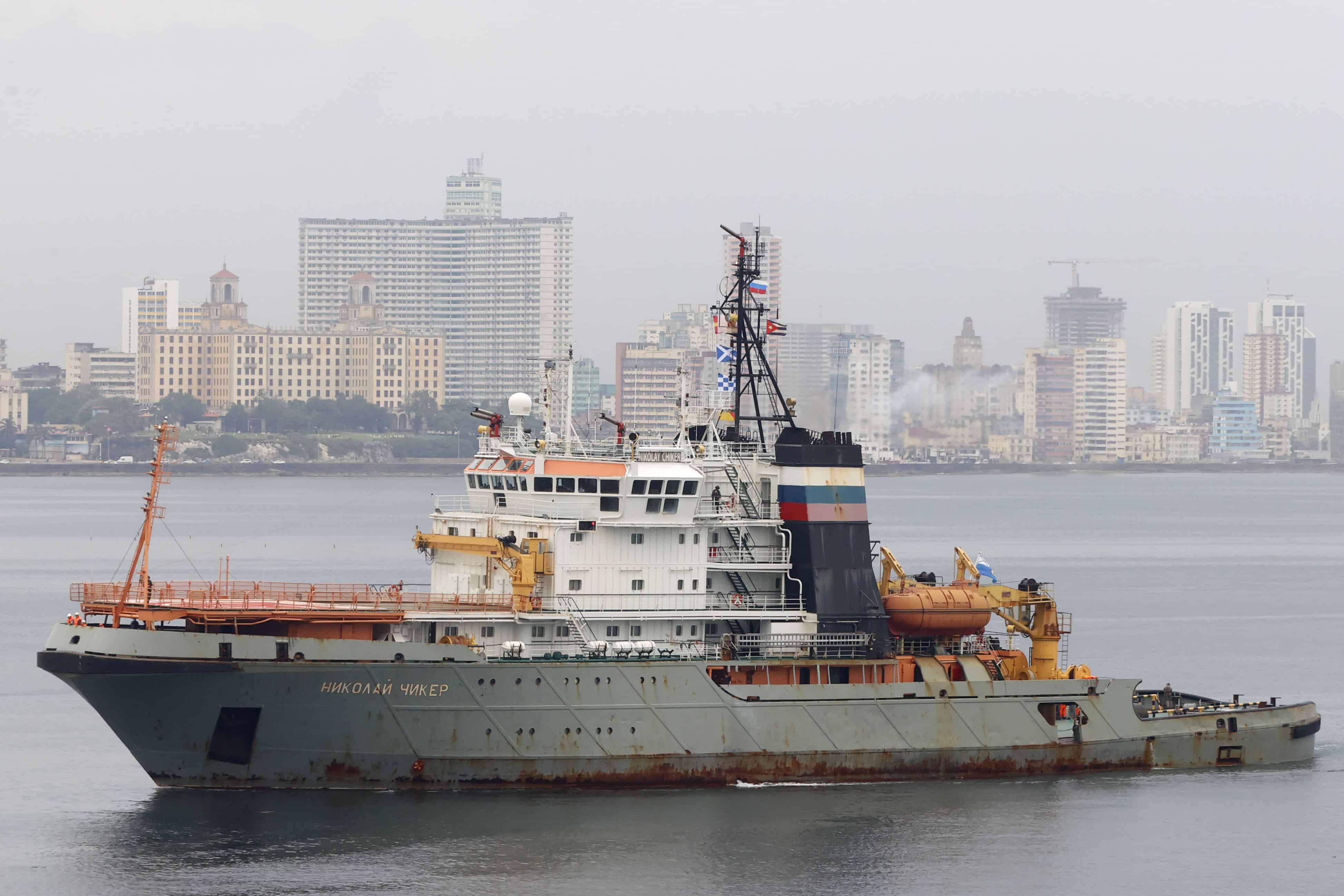 El remolcador de salvamento Nikolai Chiker también es parte de la flotilla de la Marina rusa que hace escala en Cuba.