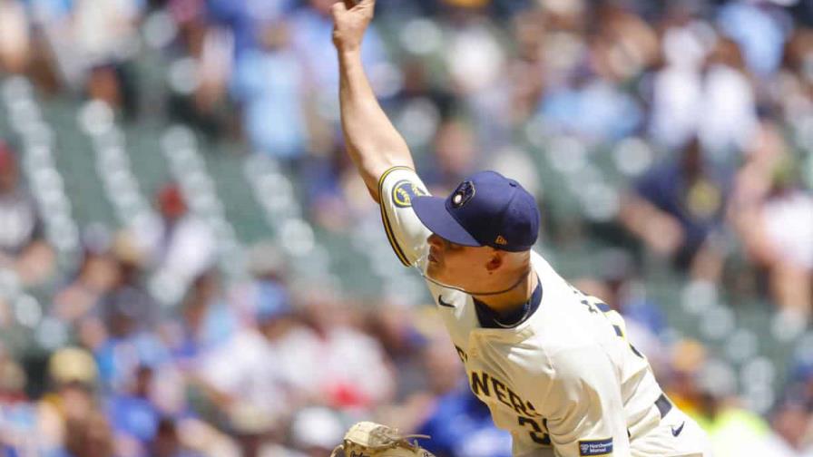 El novato Myers gana aperturas consecutivas y Cerveceros vencen Azulejos con jonrón de Adames