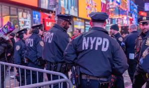 Acusada de morder a agente de policía de la ciudad de NY asegura que policías las agredieron