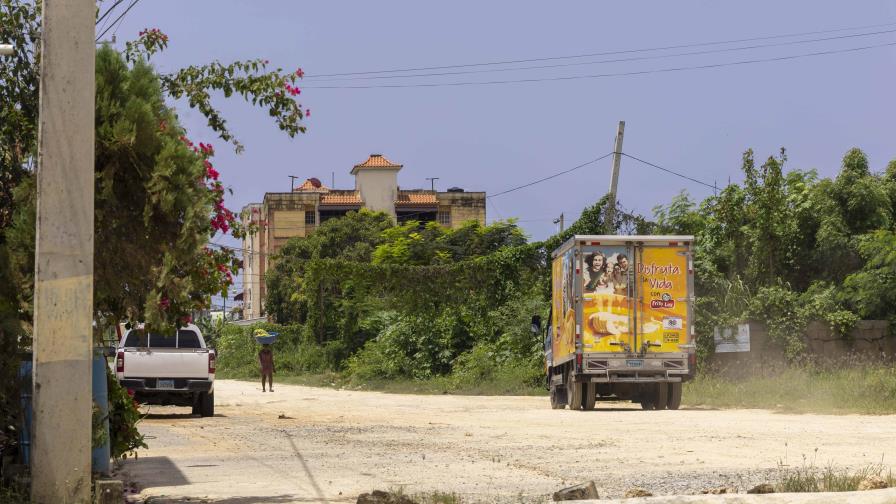 En Pradera del Este exigen asfalto de calles y solución a drenaje pluvial y sanitario