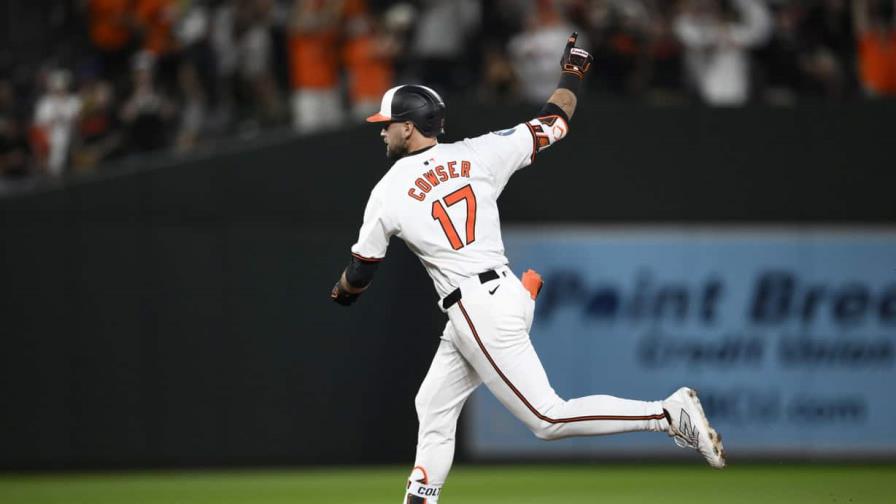 Con jonrón de 2 carreras de Cowser en la 8va; Orioles se imponen 4-2 a Bravos