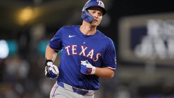 Seager conecta jonrón de tres carreras y Vigilantes ganan 3-2 en Dodger Stadium