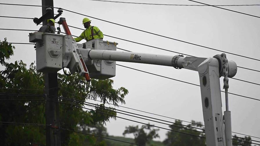 Puerto Rico restablece servicio eléctrico en mayoría de zonas afectadas por apagón