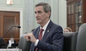 La autoridad de la aviaci&oacute;n de EE.UU. admite que deber&iacute;an haber controlado m&aacute;s a Boeing