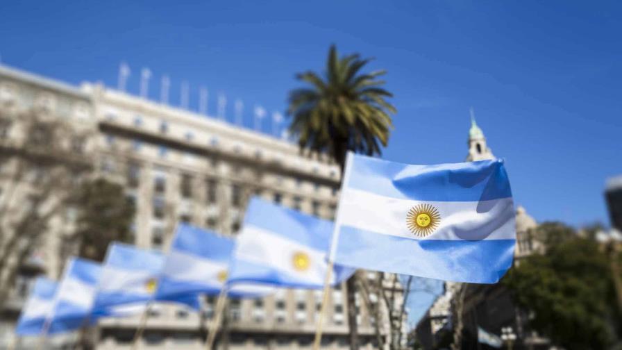 El FMI aprueba el desembolso de otros 800 millones de dólares para Argentina