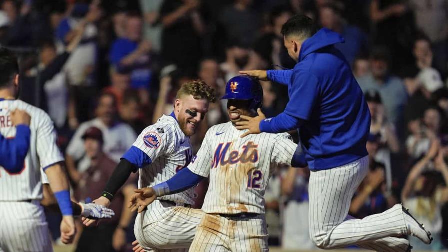 Martínez define con jonrón de 2 carreras en la 9na y Mets superan 3-2 a Marlins