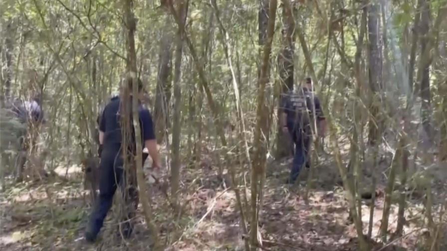 Hombre rapta a dos niñas en Luisiana tras matar a la madre; las hallan en Mississippi, una sin vida