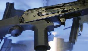 Corte Suprema de EEUU anula prohibición de un accesorio que convierte las armas en ametralladoras