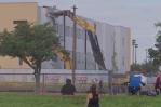 Comienza la demolición del edificio donde murieron 17 personas en tiroteo de Parkland Comienza la demolición del edificio donde murieron 17 personas en tiroteo de Parkland