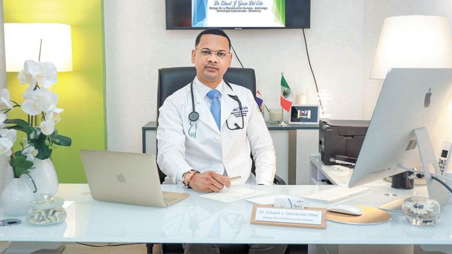 El doctor Eduard García del Orbe celebra superar los 500 embarazos asistidos