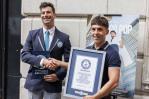 El Mago Pop recibe premio Récord Guiness por recaudación en un show en Nueva York