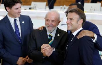 El G7 confronta a China por armas a Rusia y comercio; papa Francisco advierte contra IA