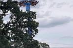 Rescatan a 30 personas atrapadas en juego mecánico en parque de atracciones de Oregon