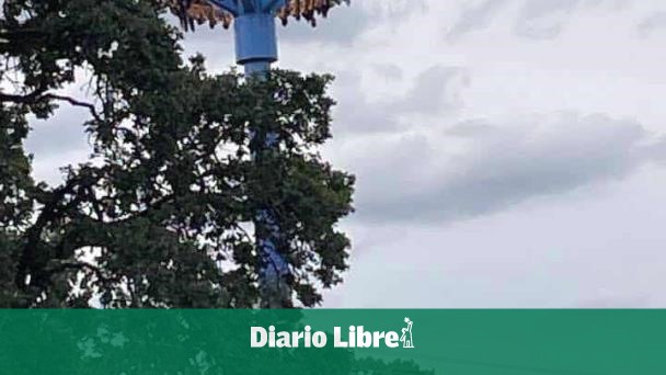 Rescatan a 30 personas atrapadas en juego mecánico en Oregón