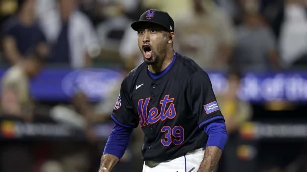 Díaz aprovecha 1ra oportunidad de salvamento en su regreso y Mets ganan a Padres