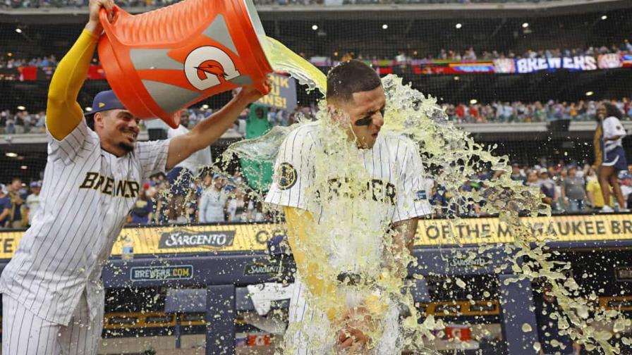 Ortiz y Wilson comandan victoria de Cerveceros ante Rojos