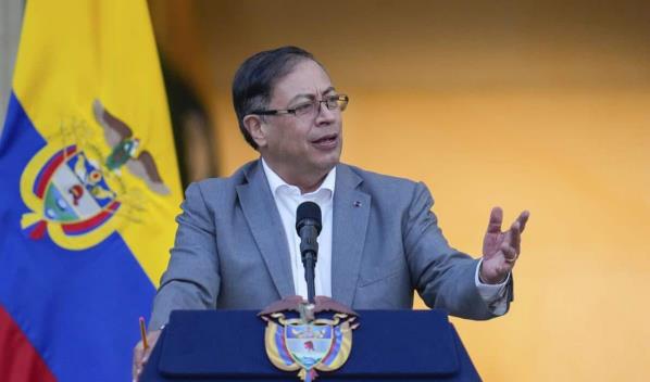 Gobierno colombiano sube un 23.7 % el salario m&iacute;nimo, que ser&aacute; de unos 535 d&oacute;lares en 2026