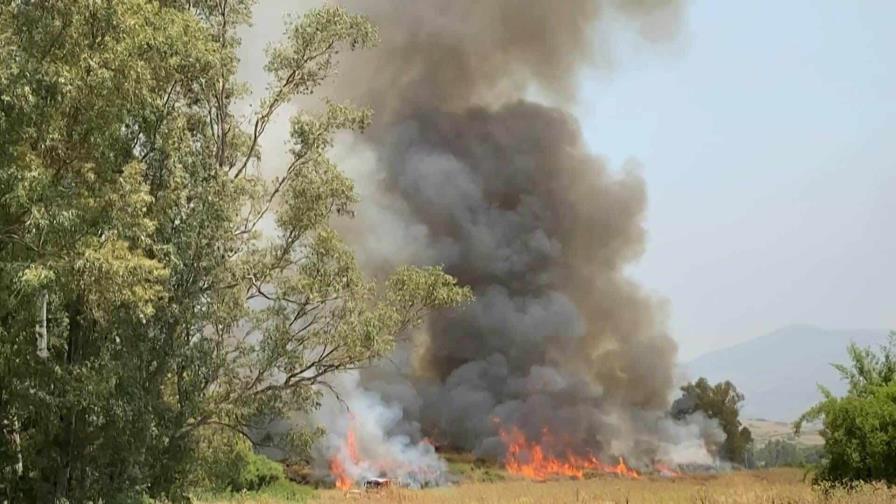 Israel bombardea Gaza y las tensiones siguen en aumento en la frontera con Líbano