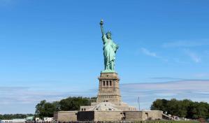 Meteoro se desintegra cerca de la Estatua de la Libertad en Nueva York