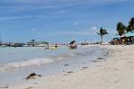 Playa de Boca Chica luce libre de sargazo este sábado