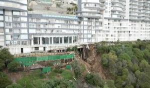 Socavones exponen desenfrenado desarrollo inmobiliario en zona turística de Chile