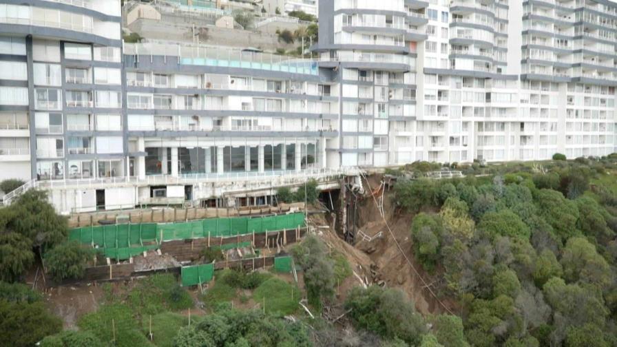 Socavones exponen desenfrenado desarrollo inmobiliario en zona turística de Chile