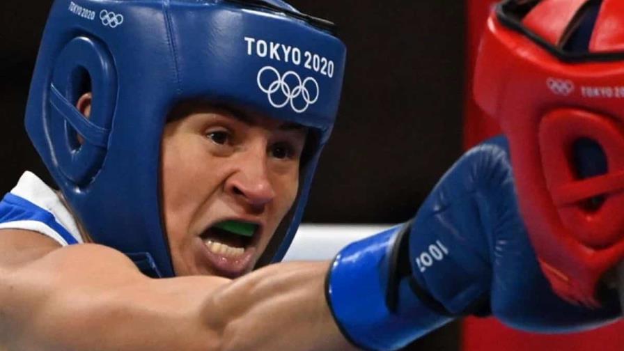 Sudor y tinta: La boxeadora colombiana Yeni Arias rumbo a París-2024