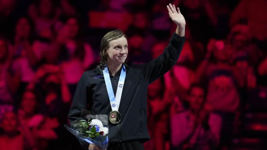 Ledecky se dirige a sus cuartos Olímpicos tras ganar los 400 metros libres en las pruebas de EEUU