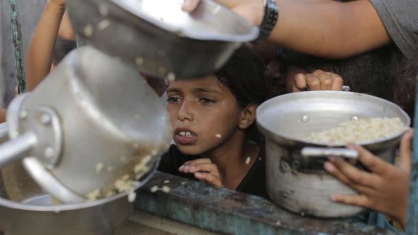 OMS alerta de posible auge de enfermedades transmisibles con la llegada del verano a Gaza
