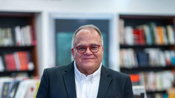 Cuesta Libros invita al autor Armando Lucas Correa a presentar su nueva obra a RD
